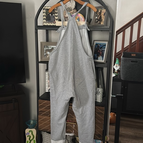 NEW LISTING! Maternity Overalls - Picture 6 of 7